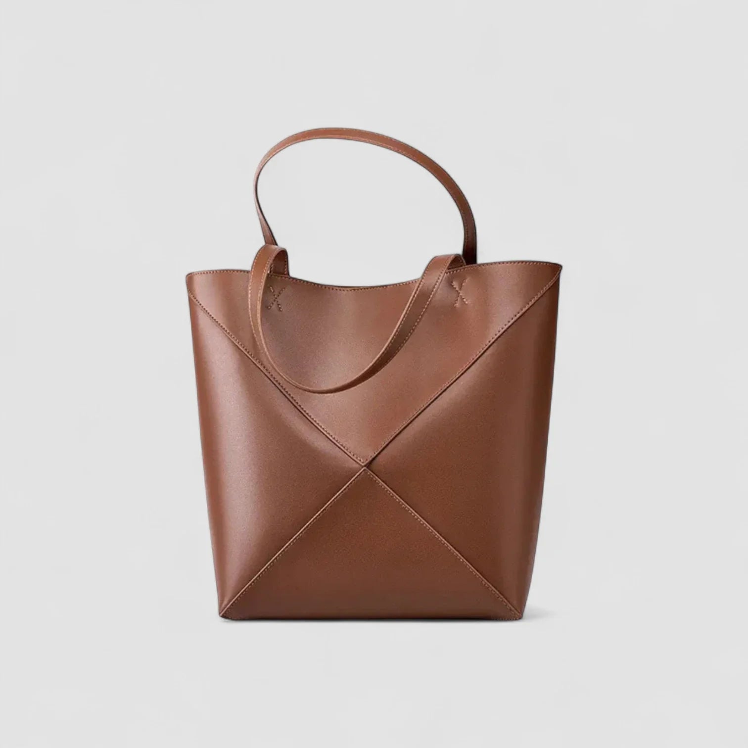 The EDA Tote Bag in Pure Leather