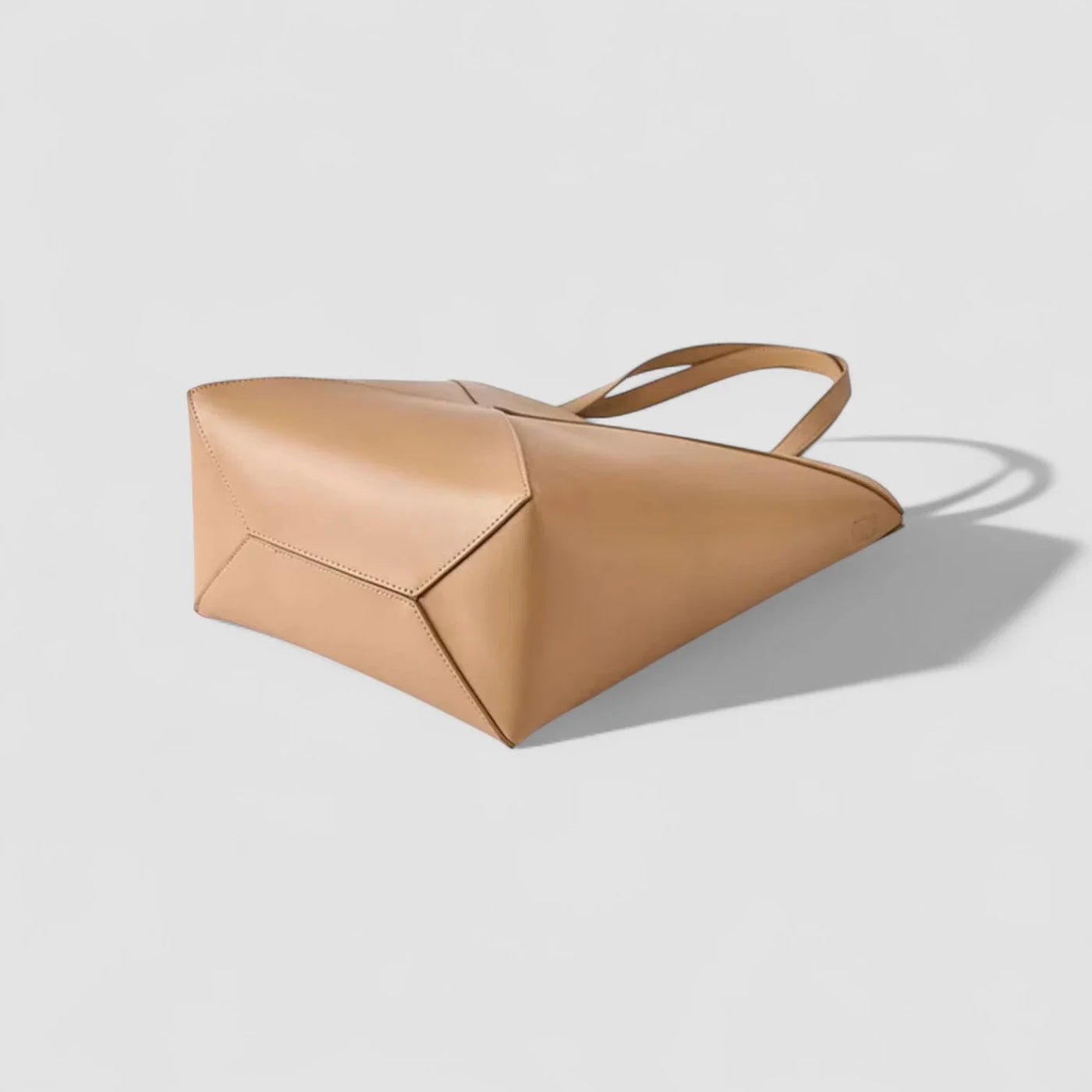 The EDA Tote Bag in Pure Leather