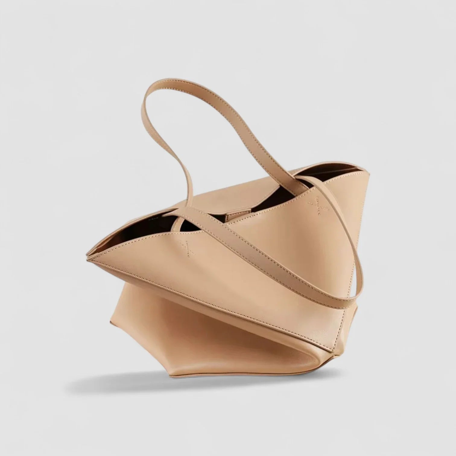 The EDA Tote Bag in Pure Leather