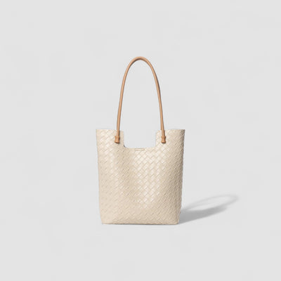 The Elowen Tote  in Pure Leather