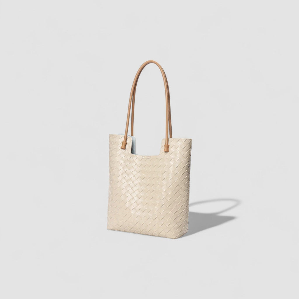 The Elowen Tote in Pure Leather