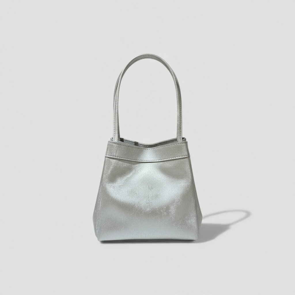 Luna Éclat Leather Handbag