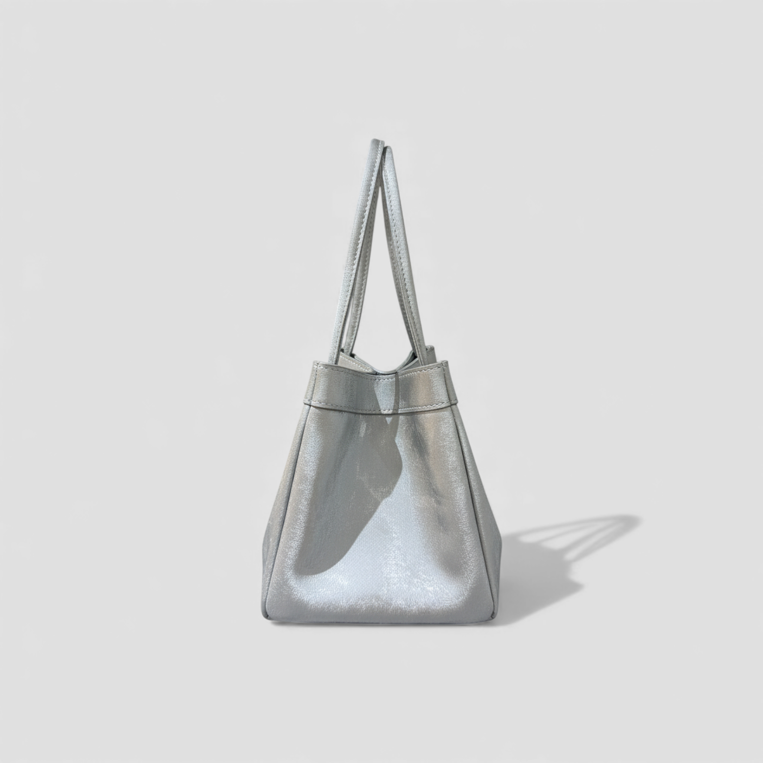 Luna Éclat Leather Handbag