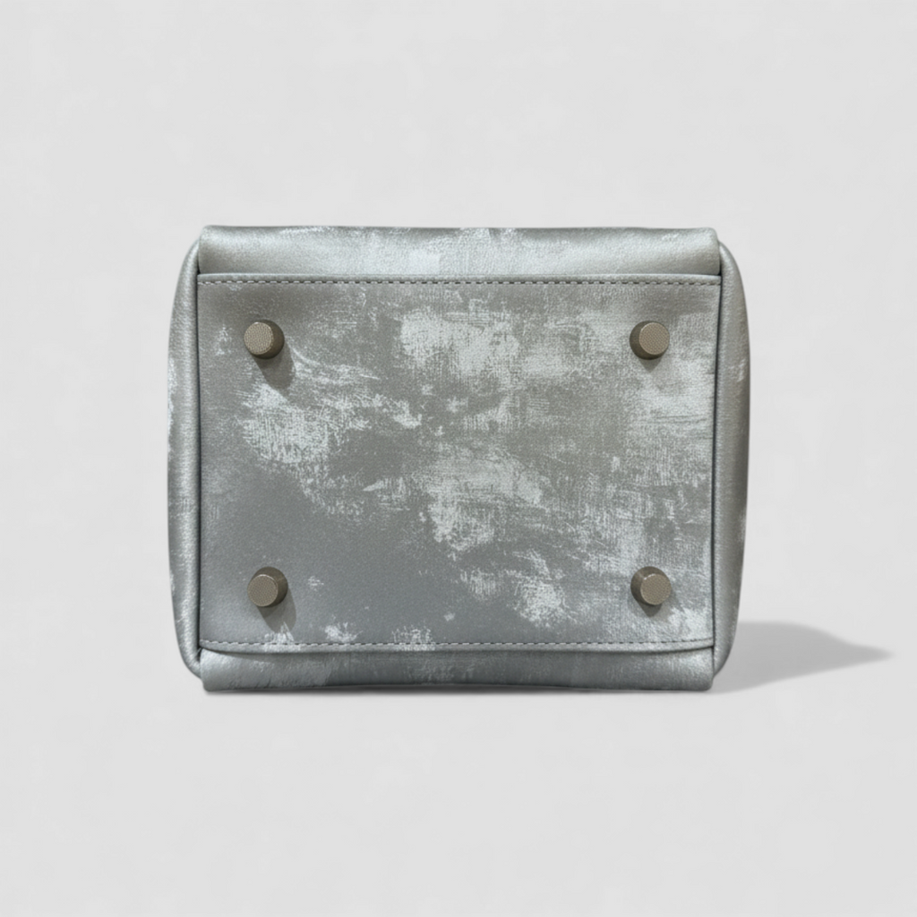 Luna Éclat Leather Handbag