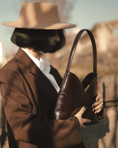 Echo 1656 in Pure Leather