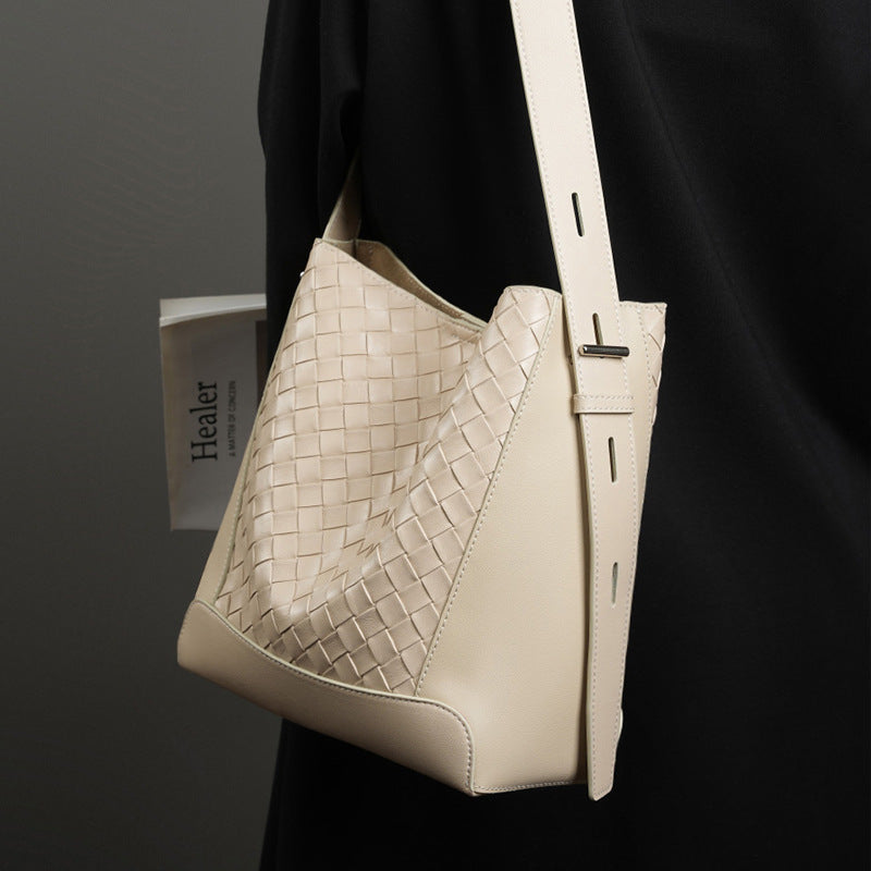 The Elira Cross in Pure Leather