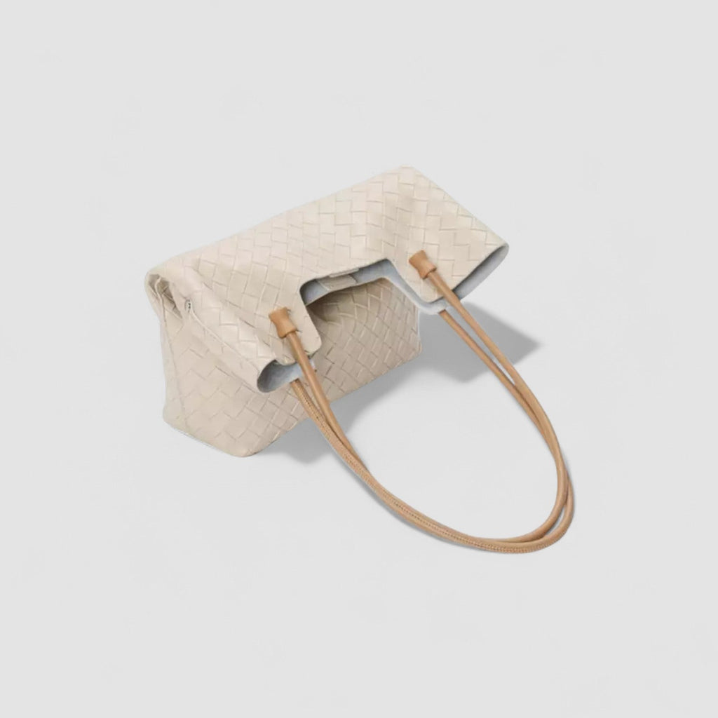 The Elowen Tote in Pure Leather